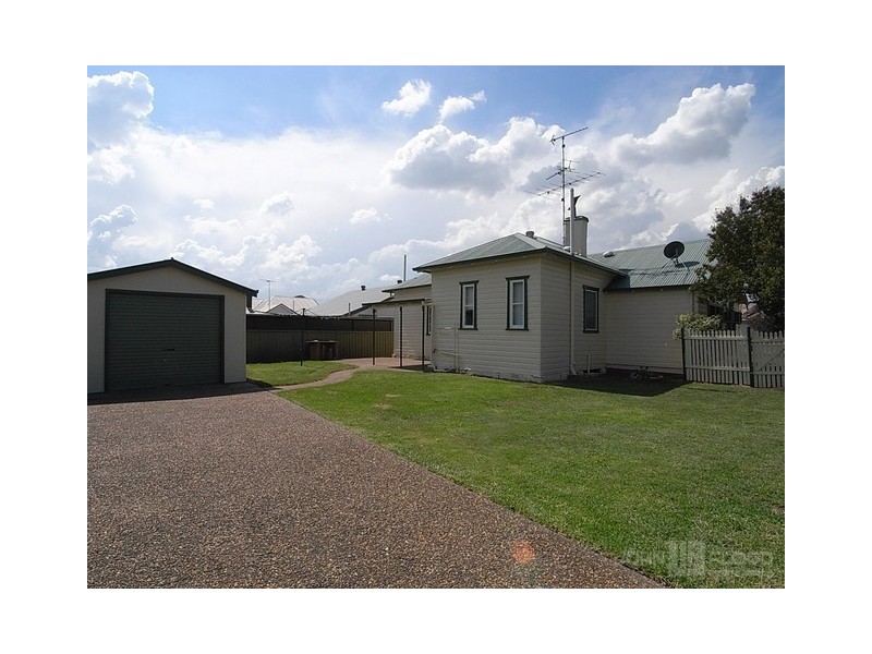 15 Skellatar Street, Muswellbrook NSW 2333
