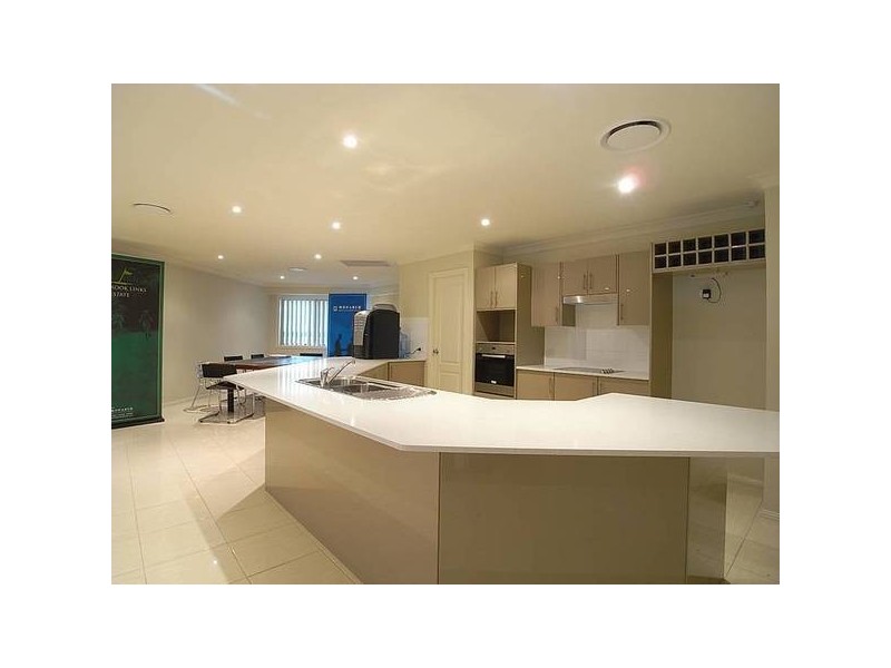 2 Bimbadeen Drive, Muswellbrook NSW 2333