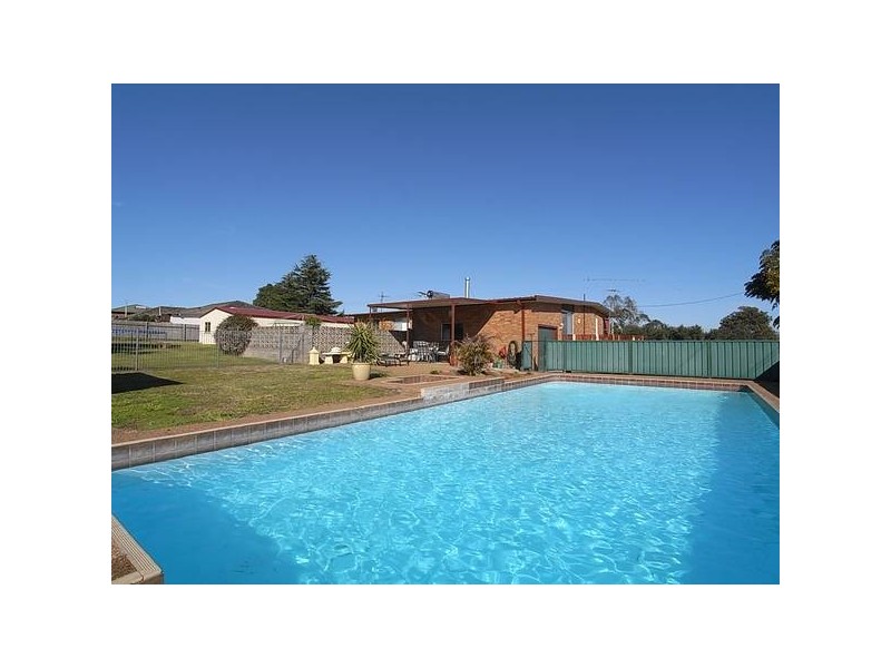 15 Perth Street, Aberdeen NSW 2336