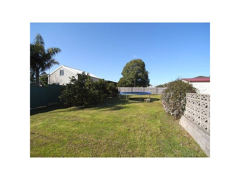 15 Perth Street, Aberdeen NSW 2336