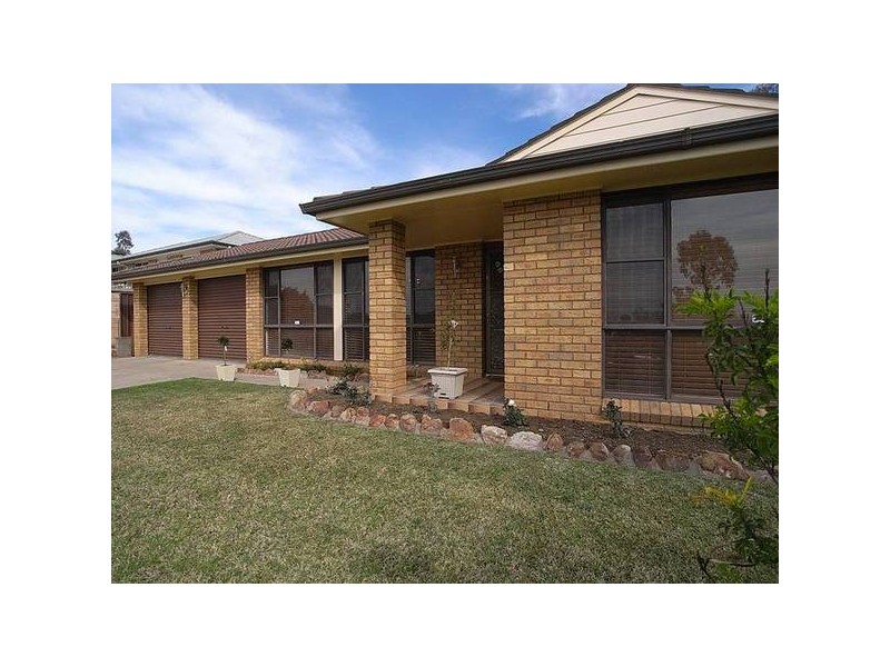 17 Calgaroo Avenue, Muswellbrook NSW 2333
