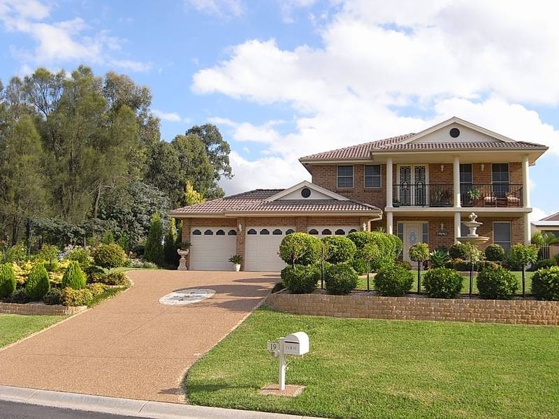19 Edinglasse Drive, Muswellbrook NSW 2333