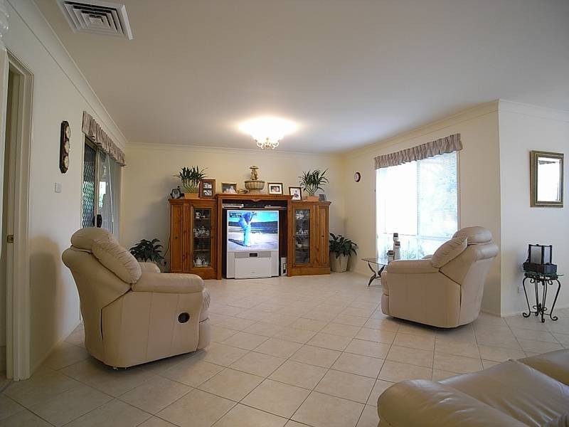 19 Edinglasse Drive, Muswellbrook NSW 2333