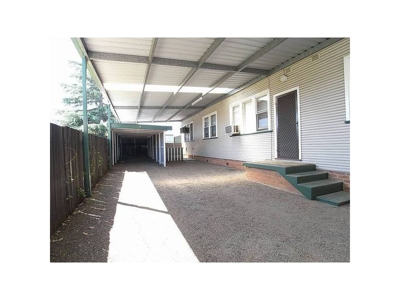 2 Bligh Lane, Muswellbrook NSW 2333