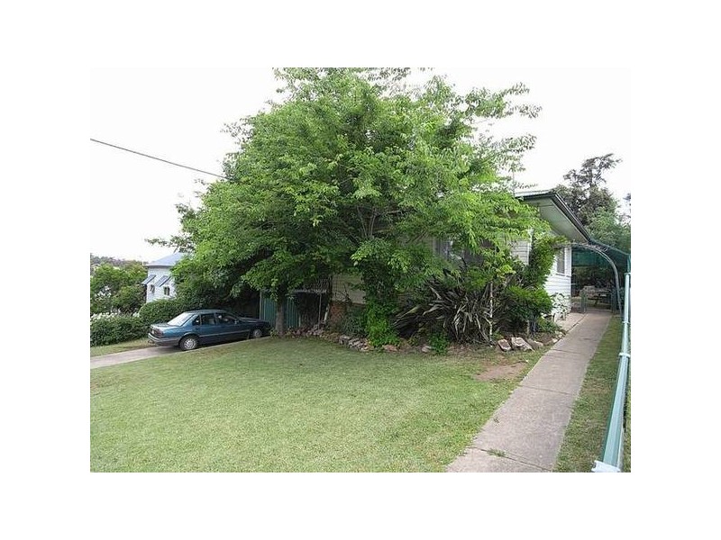 33 Shaw Cres, Muswellbrook NSW 2333