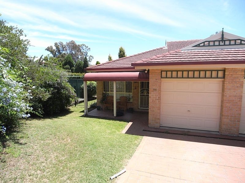 1/4 Rutherford Road, Muswellbrook NSW 2333