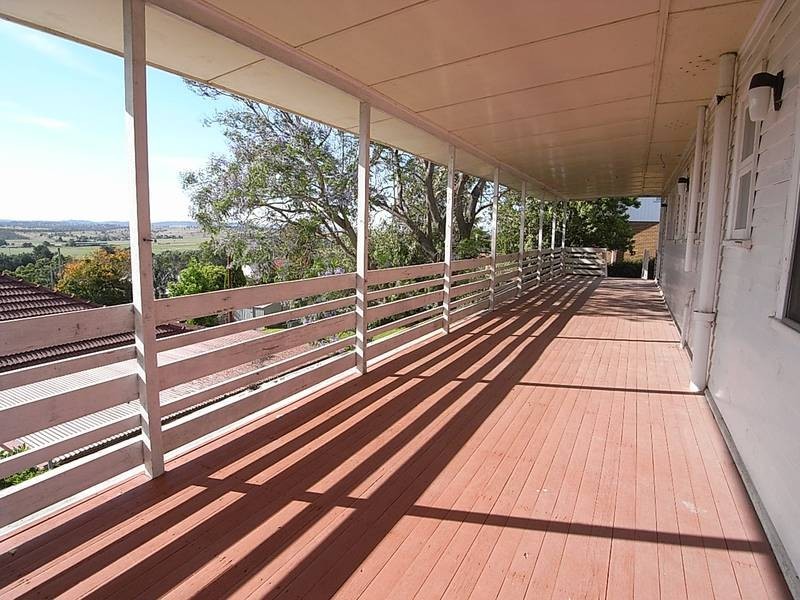 10 Dumaresq Street, Muswellbrook NSW 2333