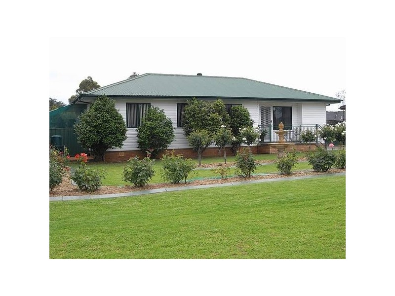 24 St Heliers Street, Aberdeen NSW 2336