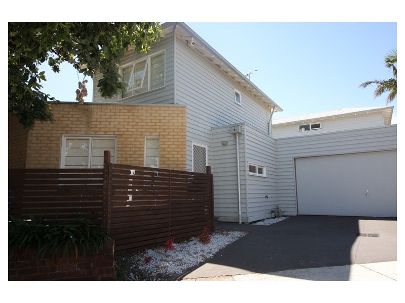 26 WARLAND RD, Hampton East VIC 3188