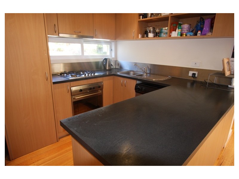 26 WARLAND RD, Hampton East VIC 3188