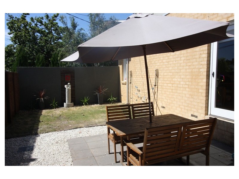 26 WARLAND RD, Hampton East VIC 3188