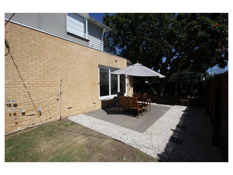 26 WARLAND RD, Hampton East VIC 3188