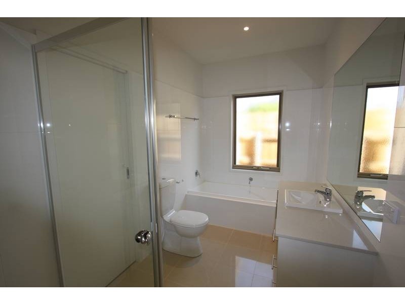 1/17 Tulip grove, Cheltenham VIC 3192