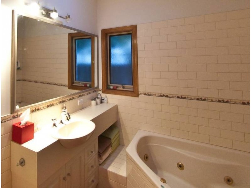 25 Cummins Rd, Brighton East VIC 3187