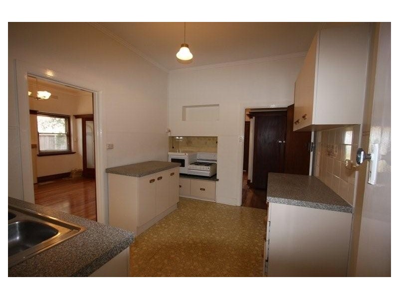 13 Rose St, Bentleigh VIC 3204