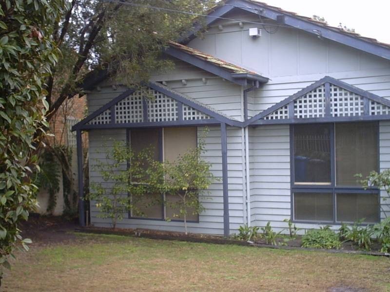 2 Parkview Rd, Brighton East VIC 3187