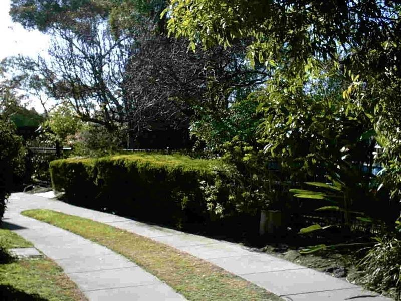 2 Parkview Rd, Brighton East VIC 3187