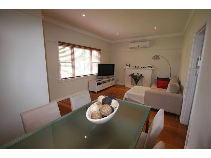 61 Parkmore Rd, Bentleigh East VIC 3165