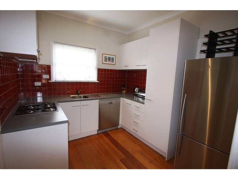 61 Parkmore Rd, Bentleigh East VIC 3165