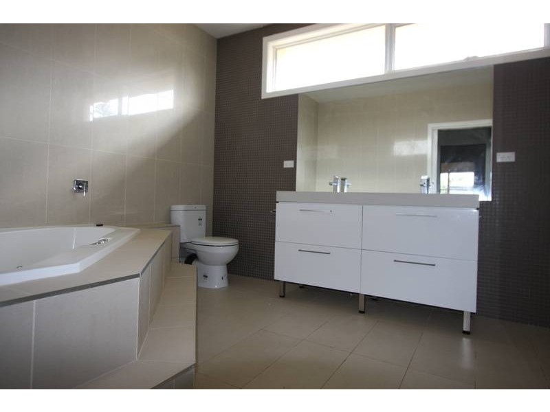 1 Hobart St, Bentleigh VIC 3204