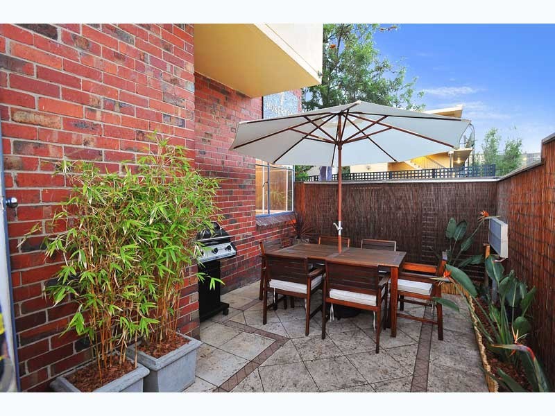 1/7 Robertson Avenue, St Kilda VIC 3182