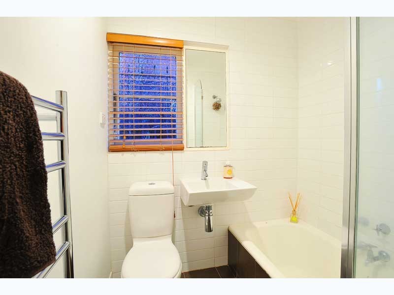 1/7 Robertson Avenue, St Kilda VIC 3182