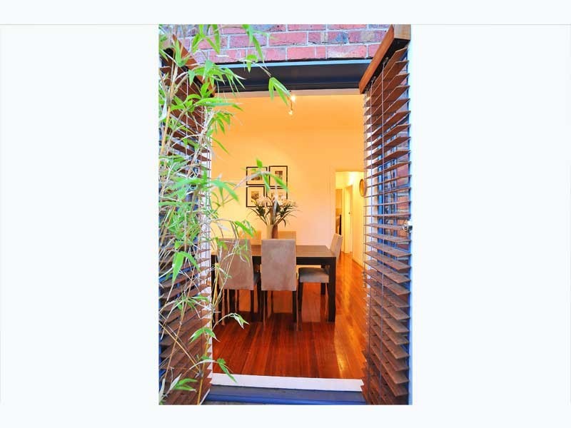 1/7 Robertson Avenue, St Kilda VIC 3182