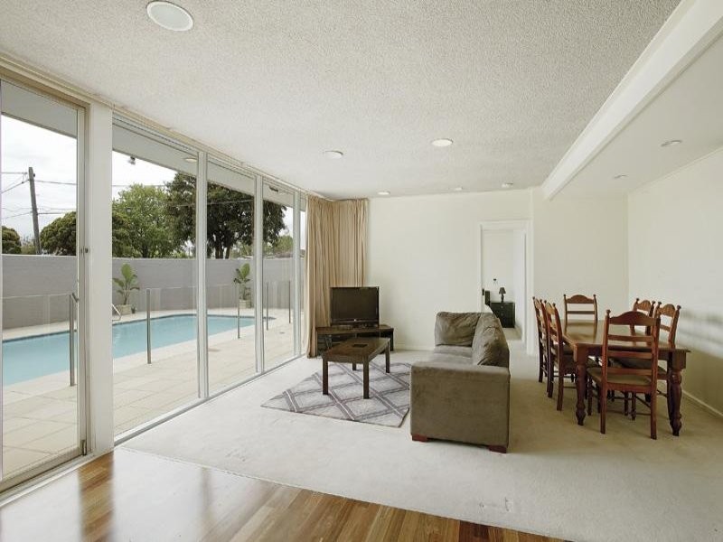 2 Ballara Crt, Brighton VIC 3186