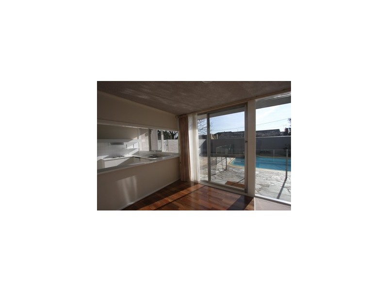 2 Ballara Court, Brighton VIC 3186