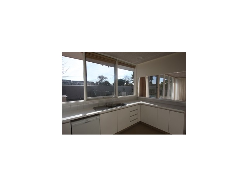 2 Ballara Court, Brighton VIC 3186