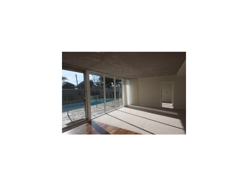 2 Ballara Court, Brighton VIC 3186