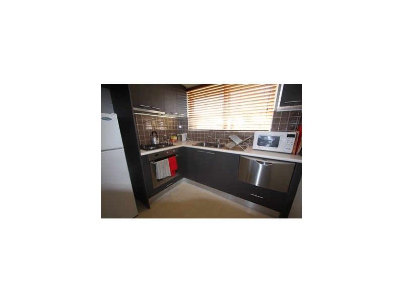 8/12 Bartlett Street, Hampton East VIC 3188