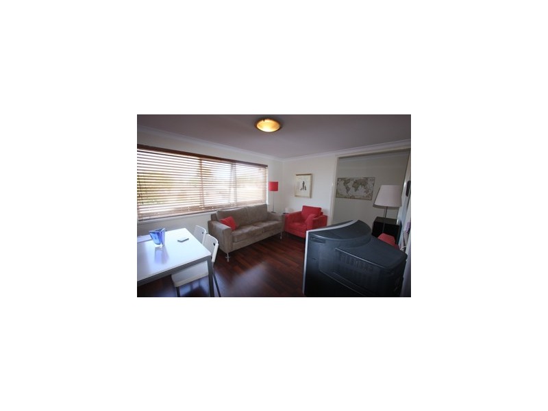 8/12 Bartlett Street, Hampton East VIC 3188