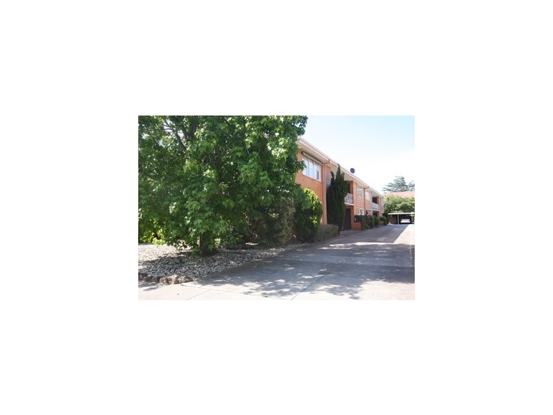 8/12 Bartlett Street, Hampton East VIC 3188