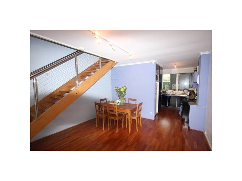 1/10 HIGH STREET, Mordialloc VIC 3195