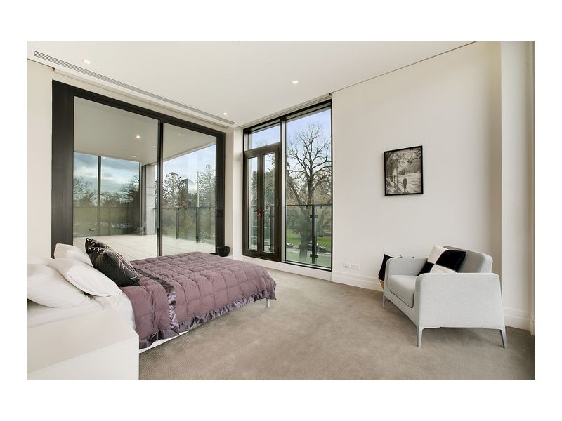 102/150 Clarendon Street, East Melbourne VIC 3002