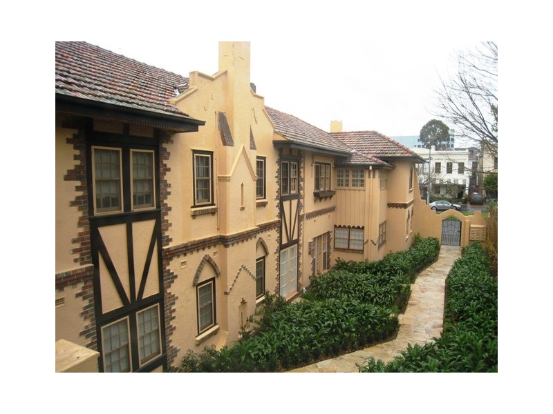 4/100 Hotham Street, East Melbourne VIC 3002