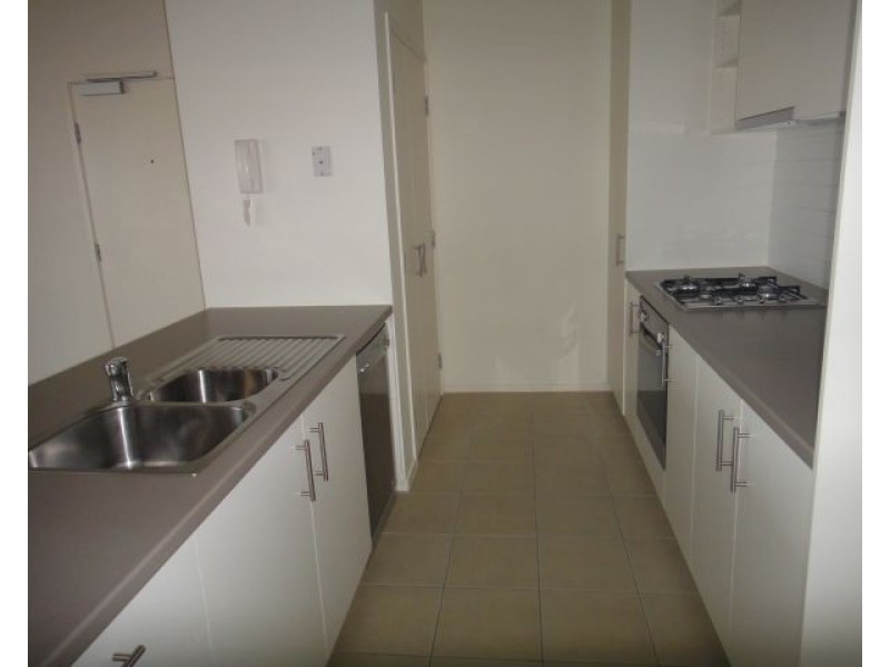 702/72 Altona Street, Kensington VIC 3031