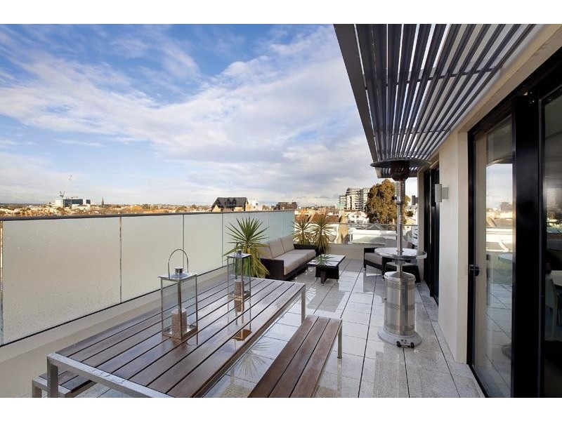 3.02/140 Gipps Street, East Melbourne VIC 3002