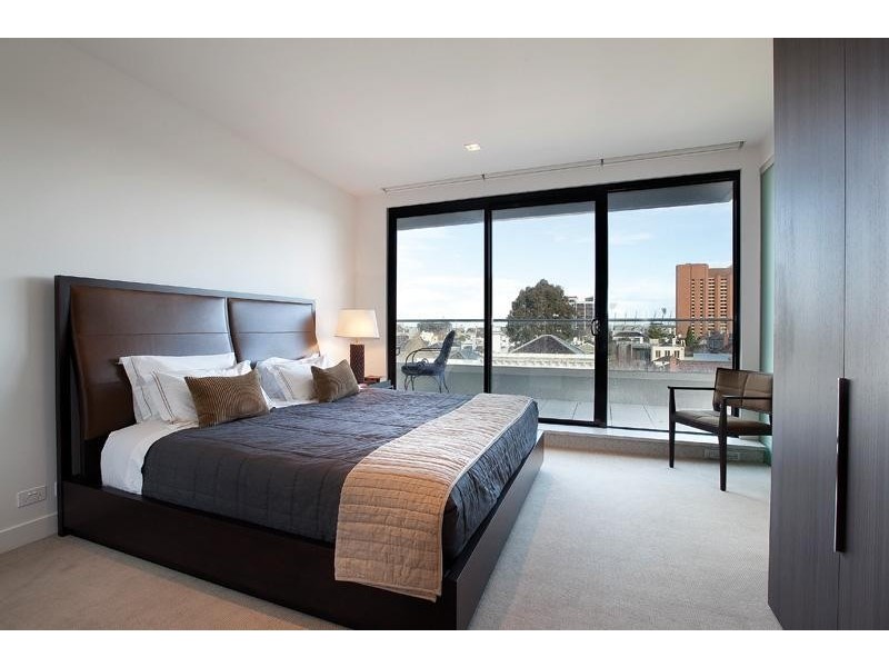 3.02/140 Gipps Street, East Melbourne VIC 3002