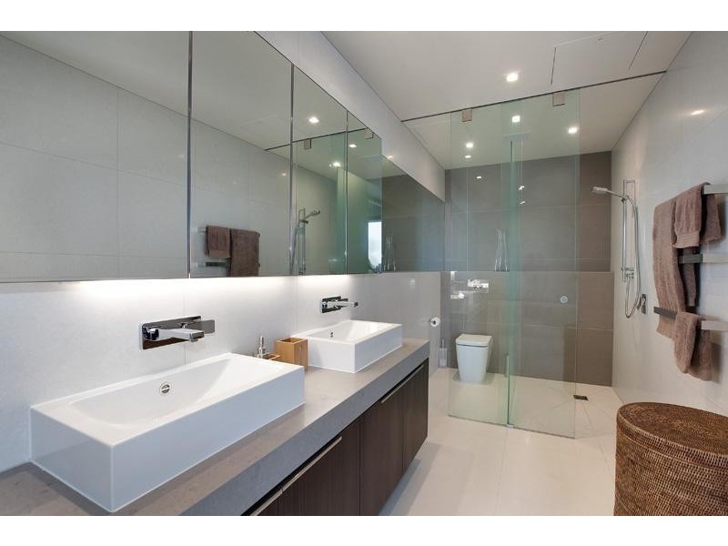 3.02/140 Gipps Street, East Melbourne VIC 3002