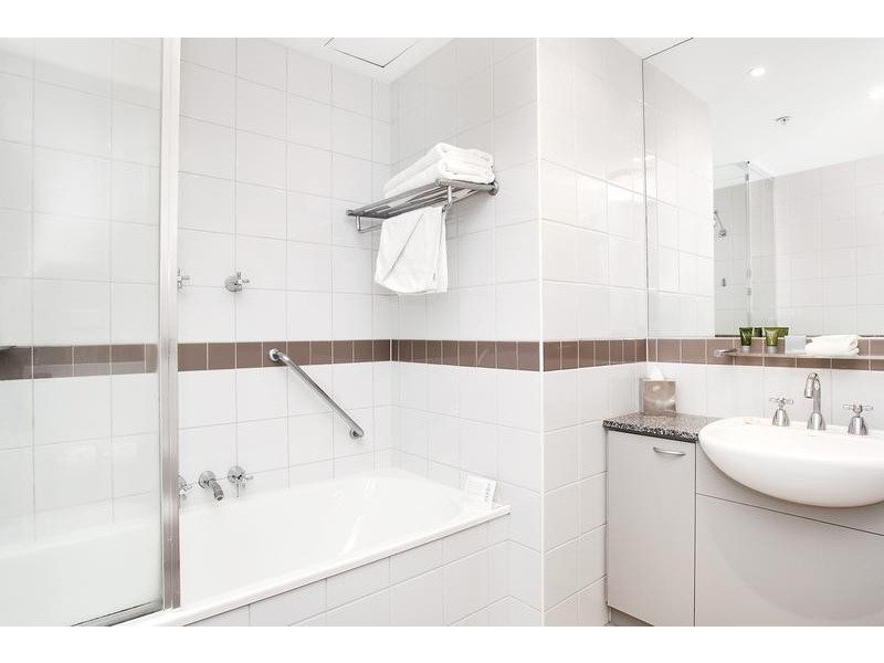 1706/222 Russell Street, Melbourne VIC 3000