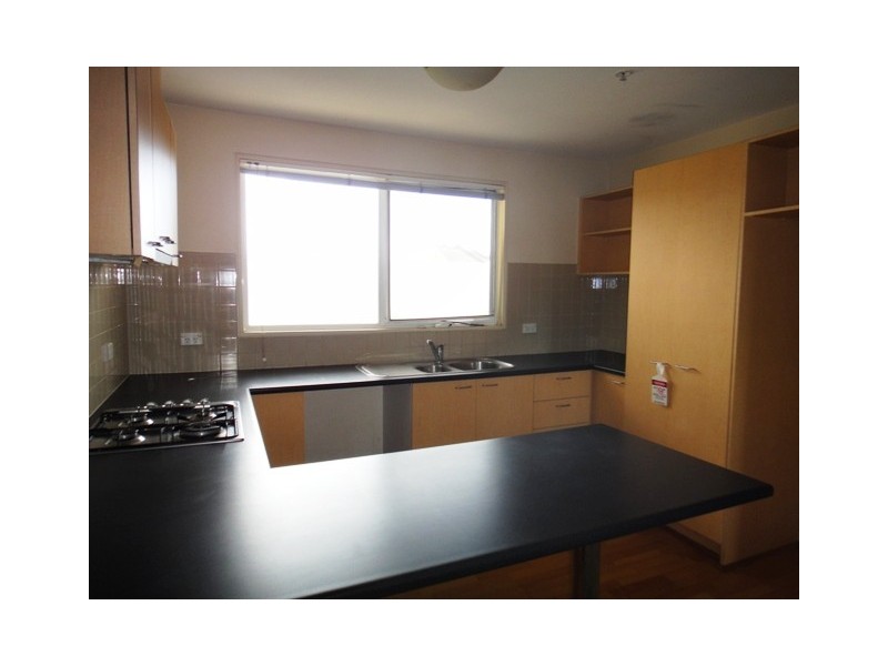 21/1 Gatehouse Drive, Kensington VIC 3031