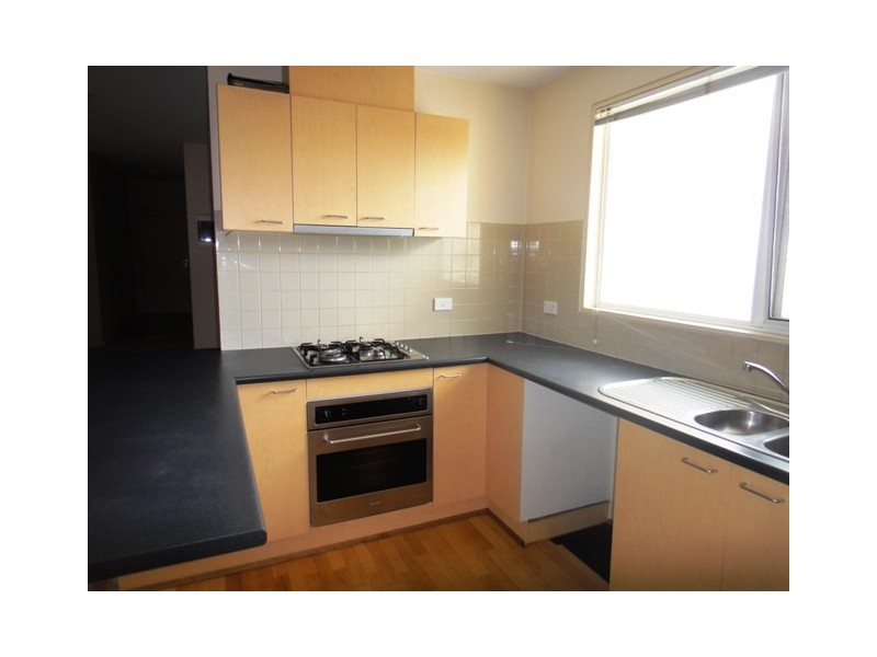 21/1 Gatehouse Drive, Kensington VIC 3031