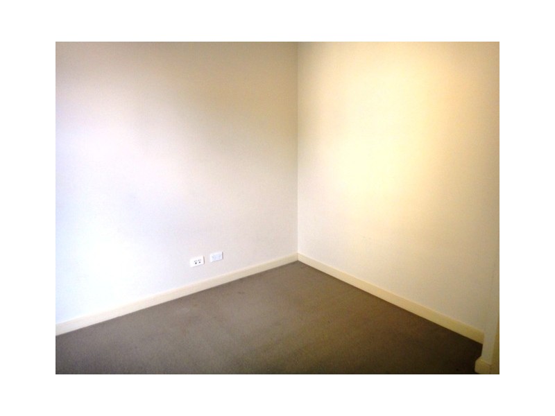 21/1 Gatehouse Drive, Kensington VIC 3031