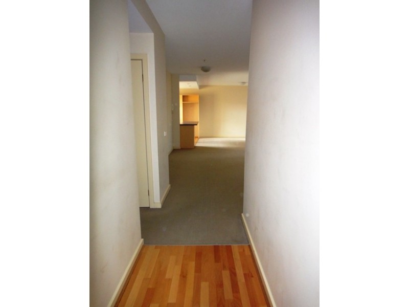 21/1 Gatehouse Drive, Kensington VIC 3031