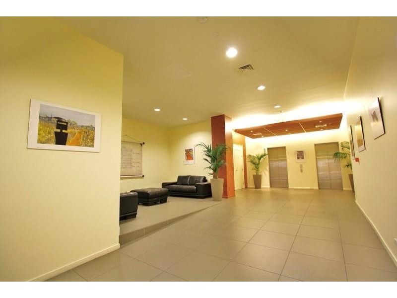 204/9 Degreaves Street, Melbourne VIC 3000