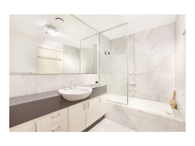 4/40 Webb Lane, East Melbourne VIC 3002