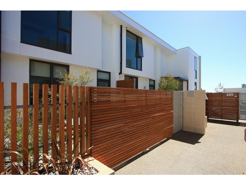 230/117 Studio Lane, Docklands VIC 3008