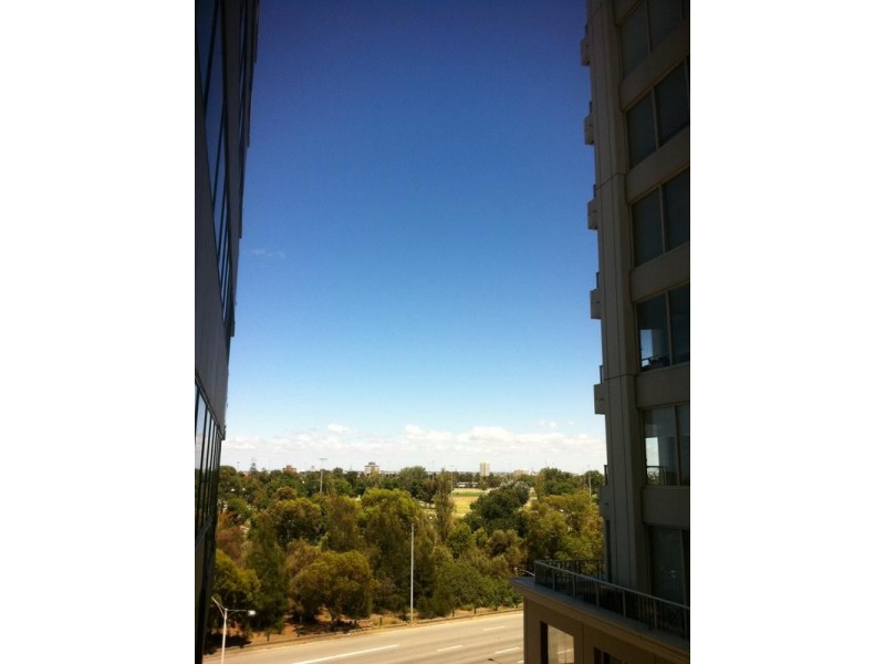 410/83 Queens Road, Melbourne VIC 3000